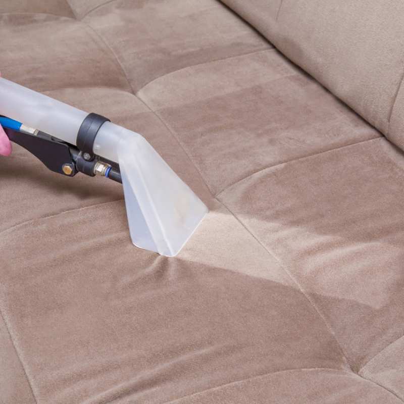 Limpieza acuática de sofás y muebles tapizados: guía técnica completa